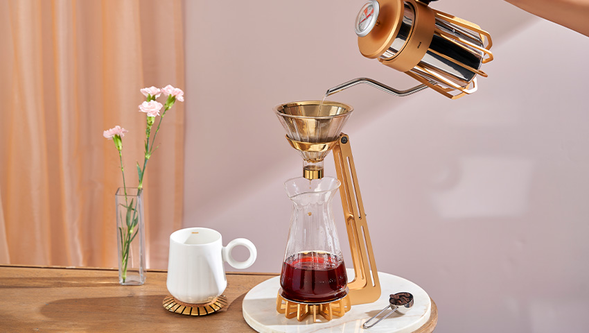 caffeinator with spoon and filter